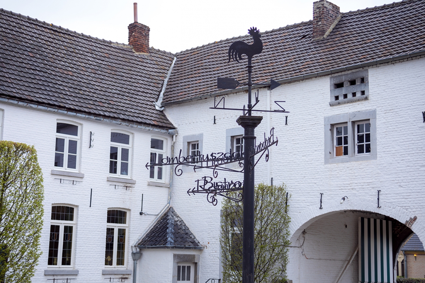 Een hotelkamer boeken, is de poort openen naar pure ontspanning.